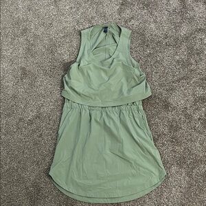 Sports dress size large